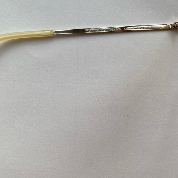 Sunglasses - Picture 4 of 5